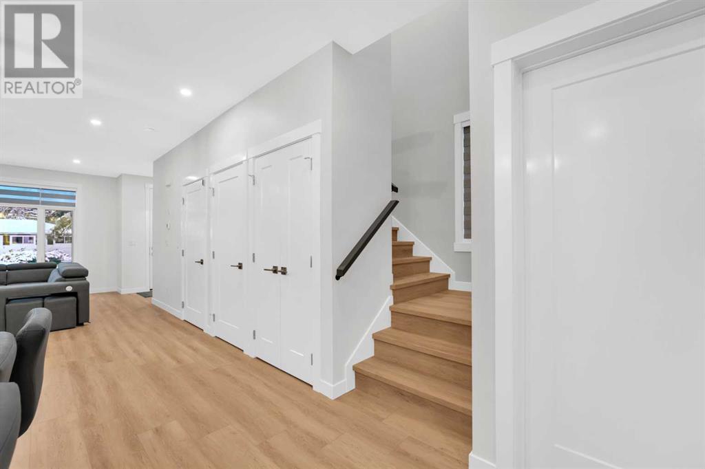 Single Family House for Sale in   Avenue SE Willow Park Calgary 