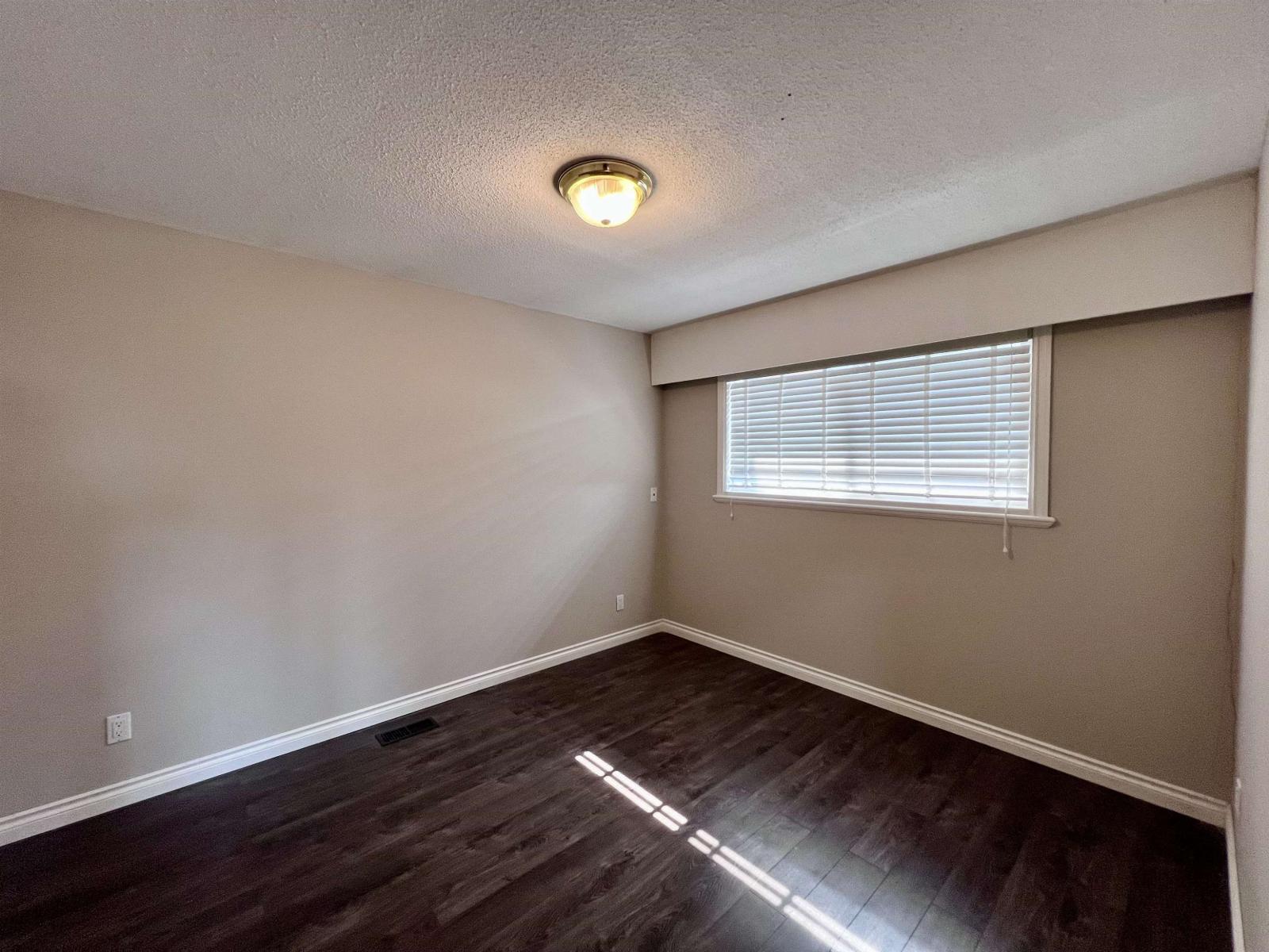 Photo 8 of 7713 Garfield Drive, Delta BC