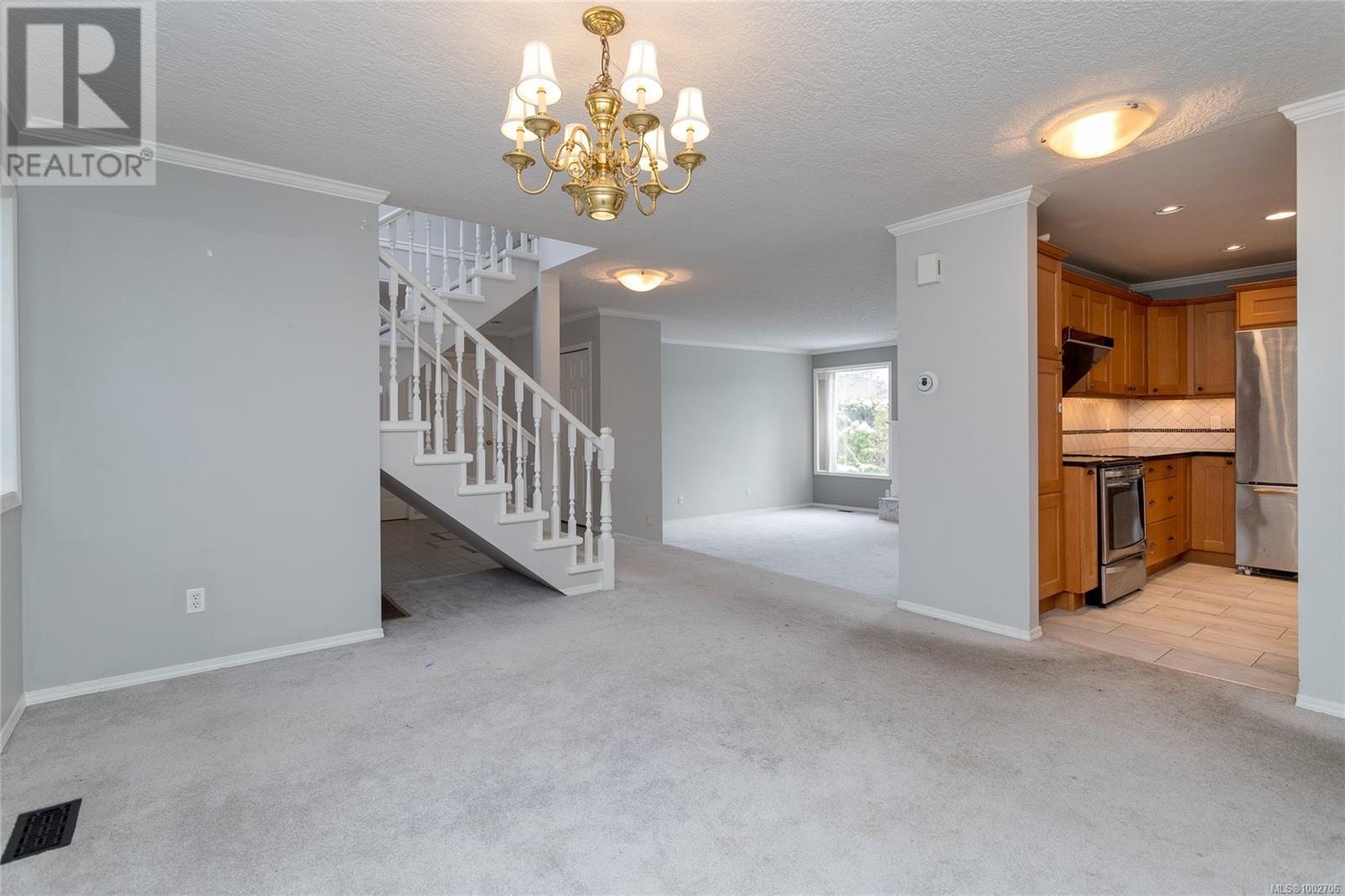 Photo 11 of 4301 Maltwood Close, Saanich BC