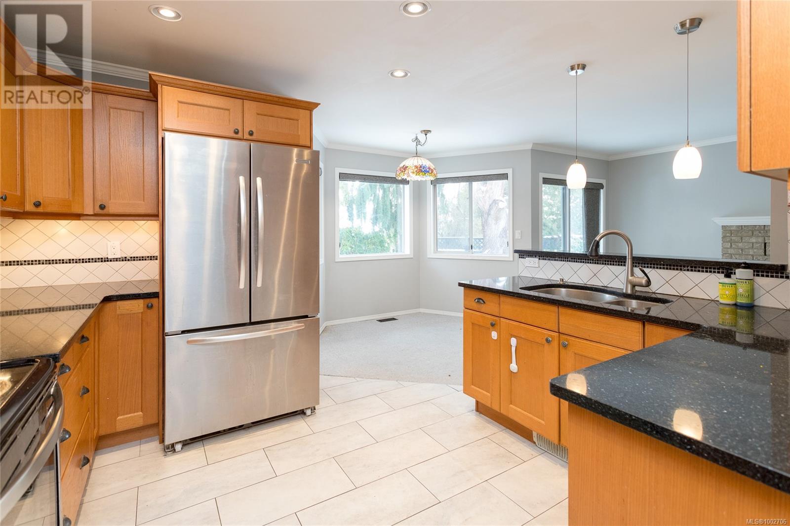 Photo 17 of 4301 Maltwood Close, Saanich BC