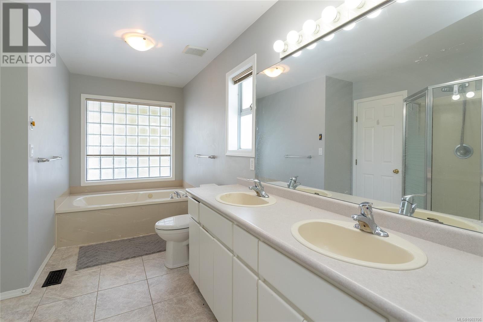 Photo 32 of 4301 Maltwood Close, Saanich BC