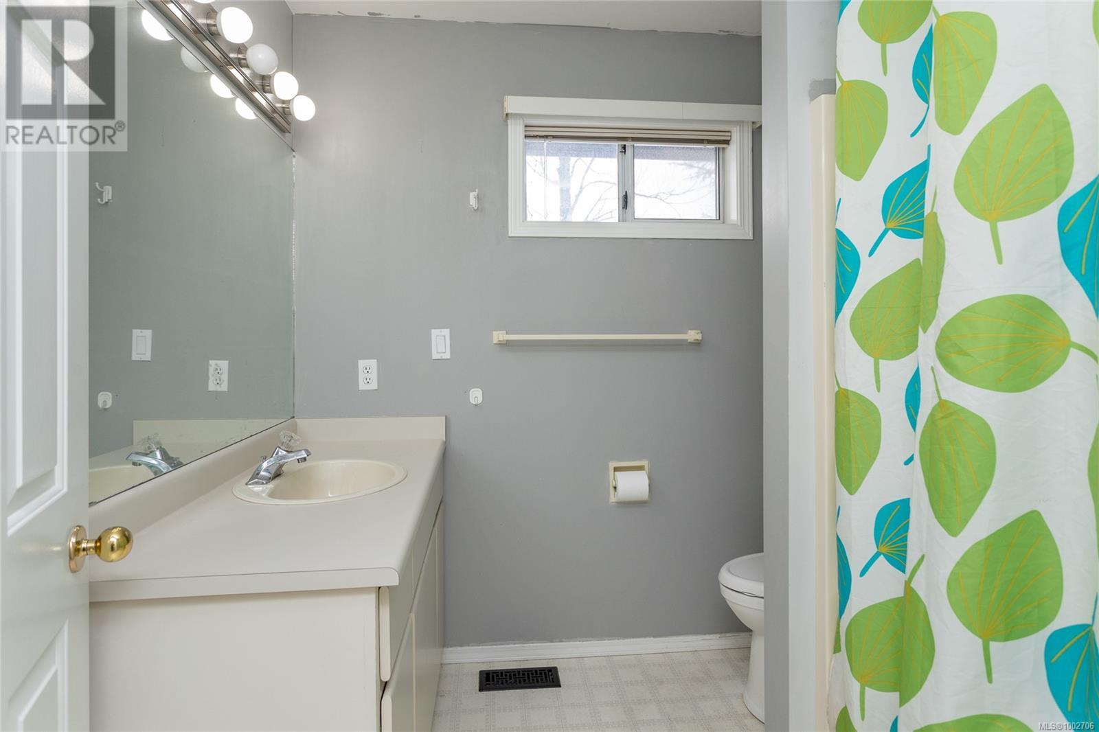 Photo 37 of 4301 Maltwood Close, Saanich BC