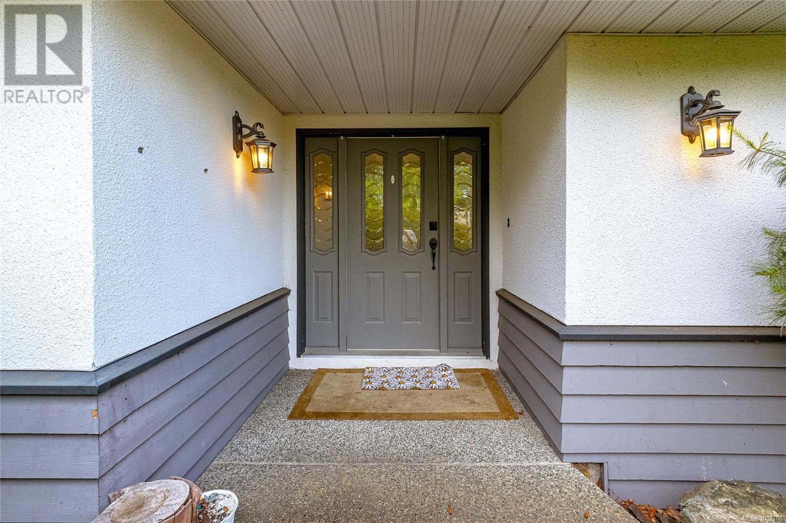 Photo 4 of 4301 Maltwood Close, Saanich BC
