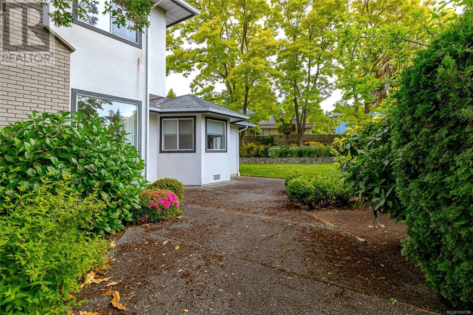 Photo 45 of 4301 Maltwood Close, Saanich BC