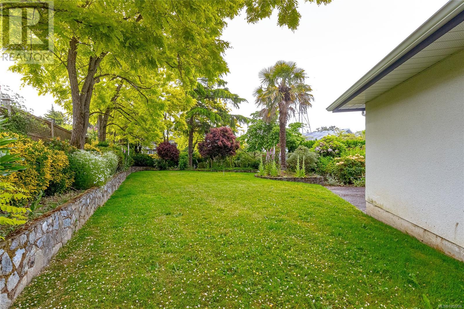 Photo 46 of 4301 Maltwood Close, Saanich BC