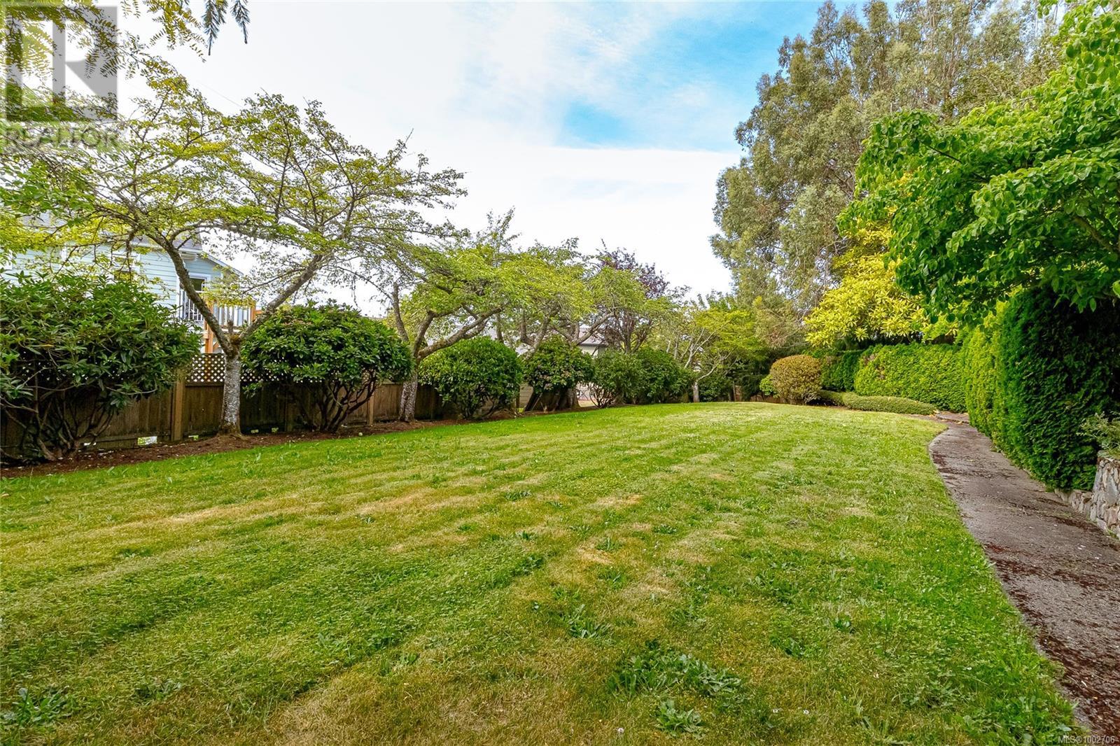 Photo 48 of 4301 Maltwood Close, Saanich BC