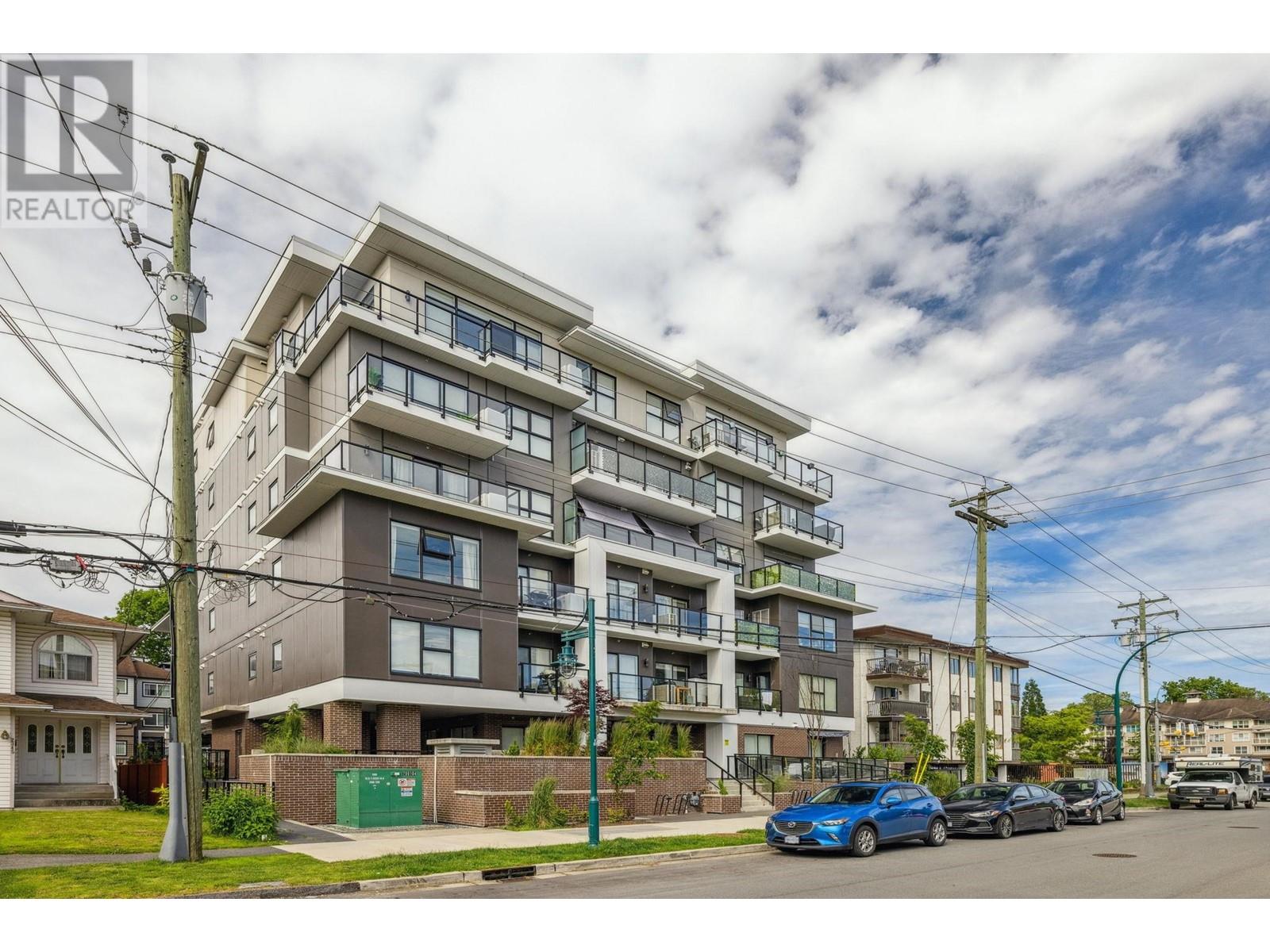 401 2331 KELLY AVENUE, Port Coquitlam