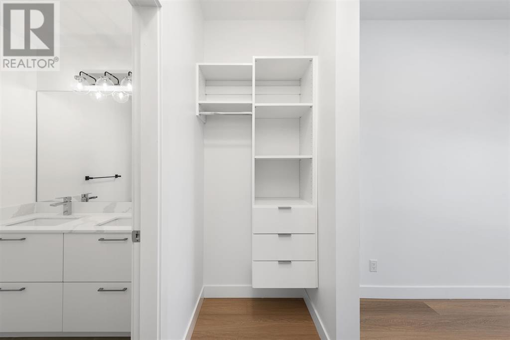401 2331 KELLY AVENUE, Port Coquitlam