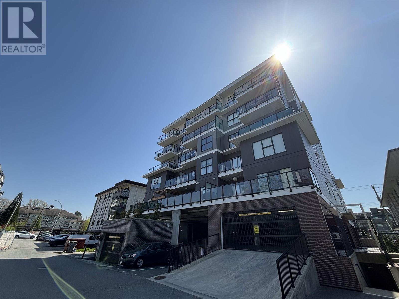 401 2331 KELLY AVENUE, Port Coquitlam