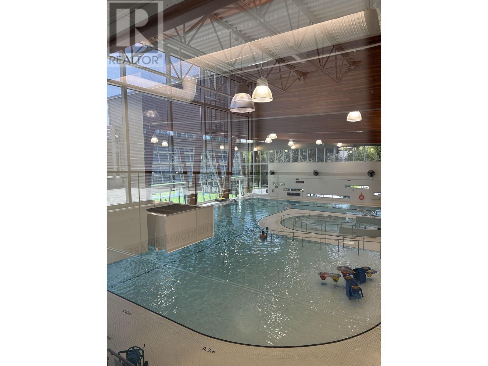 401 2331 KELLY AVENUE, Port Coquitlam