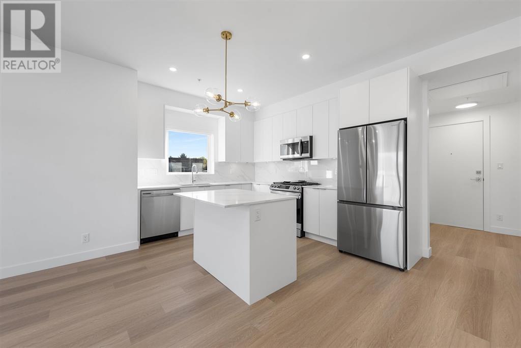 401 2331 KELLY AVENUE, Port Coquitlam
