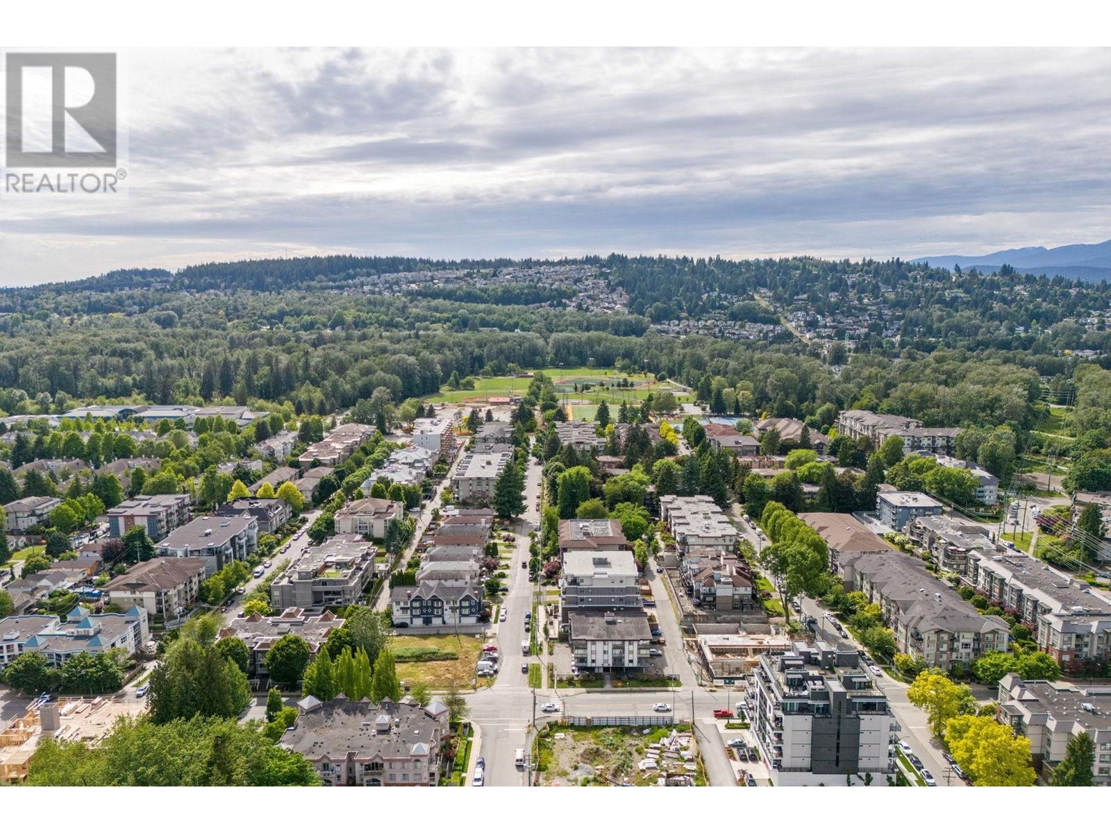 401 2331 KELLY AVENUE, Port Coquitlam