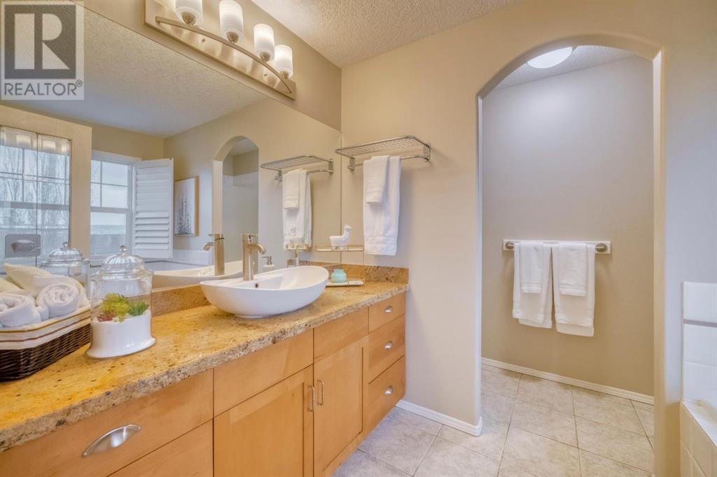 Single Family House for Sale in  Discovery Ridge Rise SW Discovery Ridge Calgary 