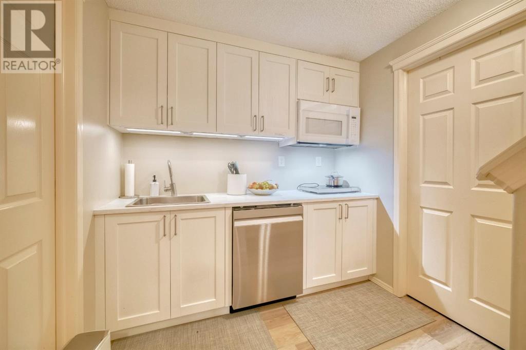 Single Family House for Sale in  Discovery Ridge Rise SW Discovery Ridge Calgary 