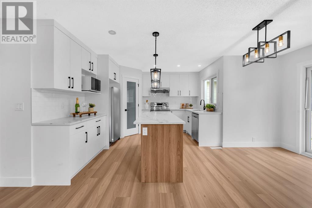 Single Family House for Sale in  Macewan Park Green NW MacEwan Glen Calgary 