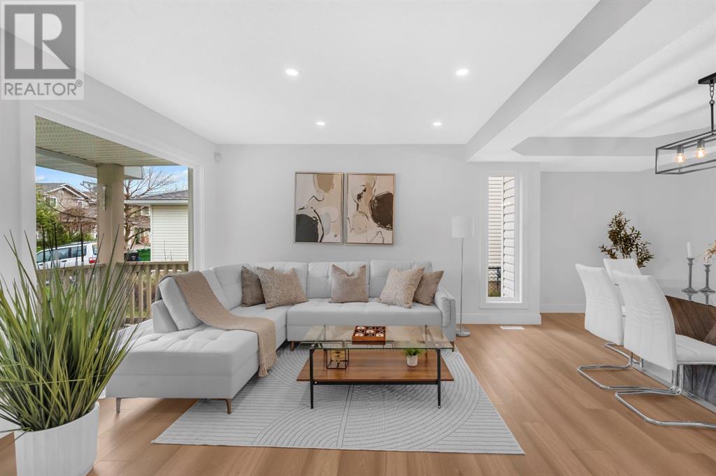 Single Family House for Sale in  Macewan Park Green NW MacEwan Glen Calgary 