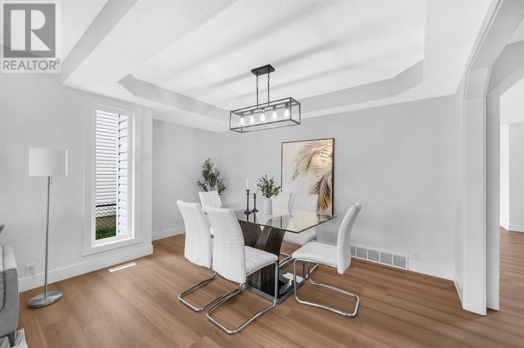 Single Family House for Sale in  Macewan Park Green NW MacEwan Glen Calgary 