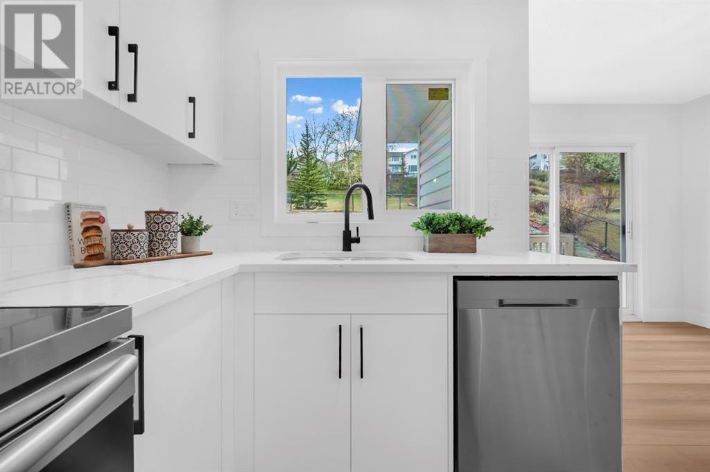 Single Family House for Sale in  Macewan Park Green NW MacEwan Glen Calgary 