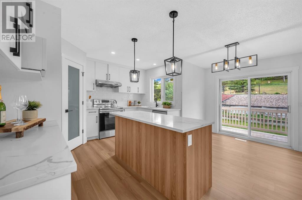 Single Family House for Sale in  Macewan Park Green NW MacEwan Glen Calgary 
