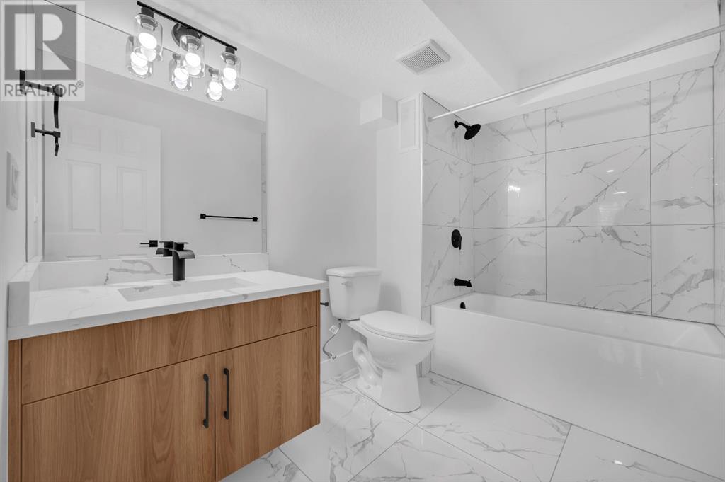 Single Family House for Sale in  Macewan Park Green NW MacEwan Glen Calgary 