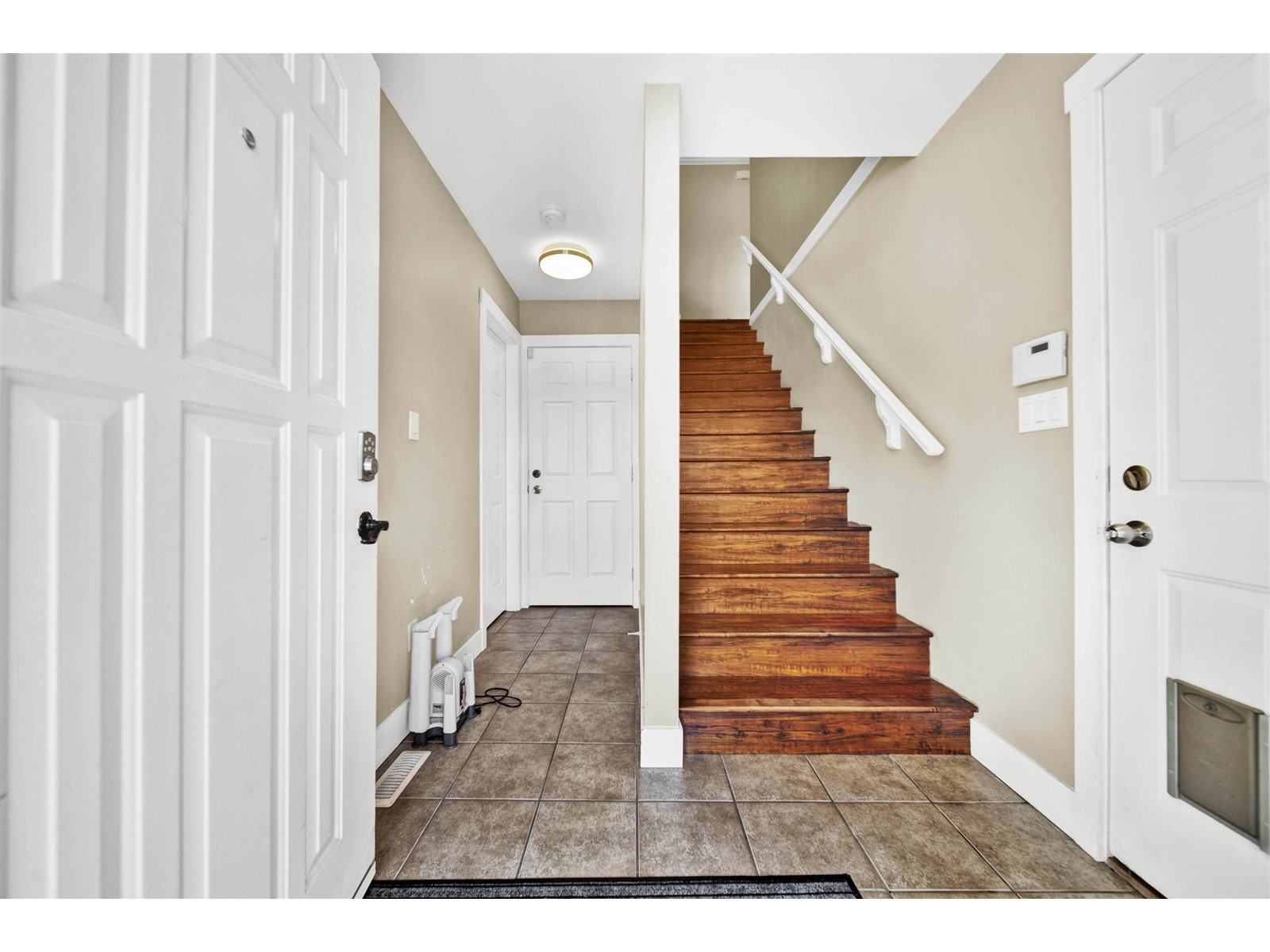 Photo 10 of 27229 27 Avenue, Langley BC
