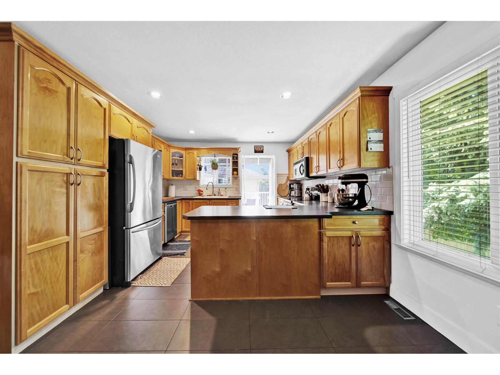 Photo 16 of 27229 27 Avenue, Langley BC