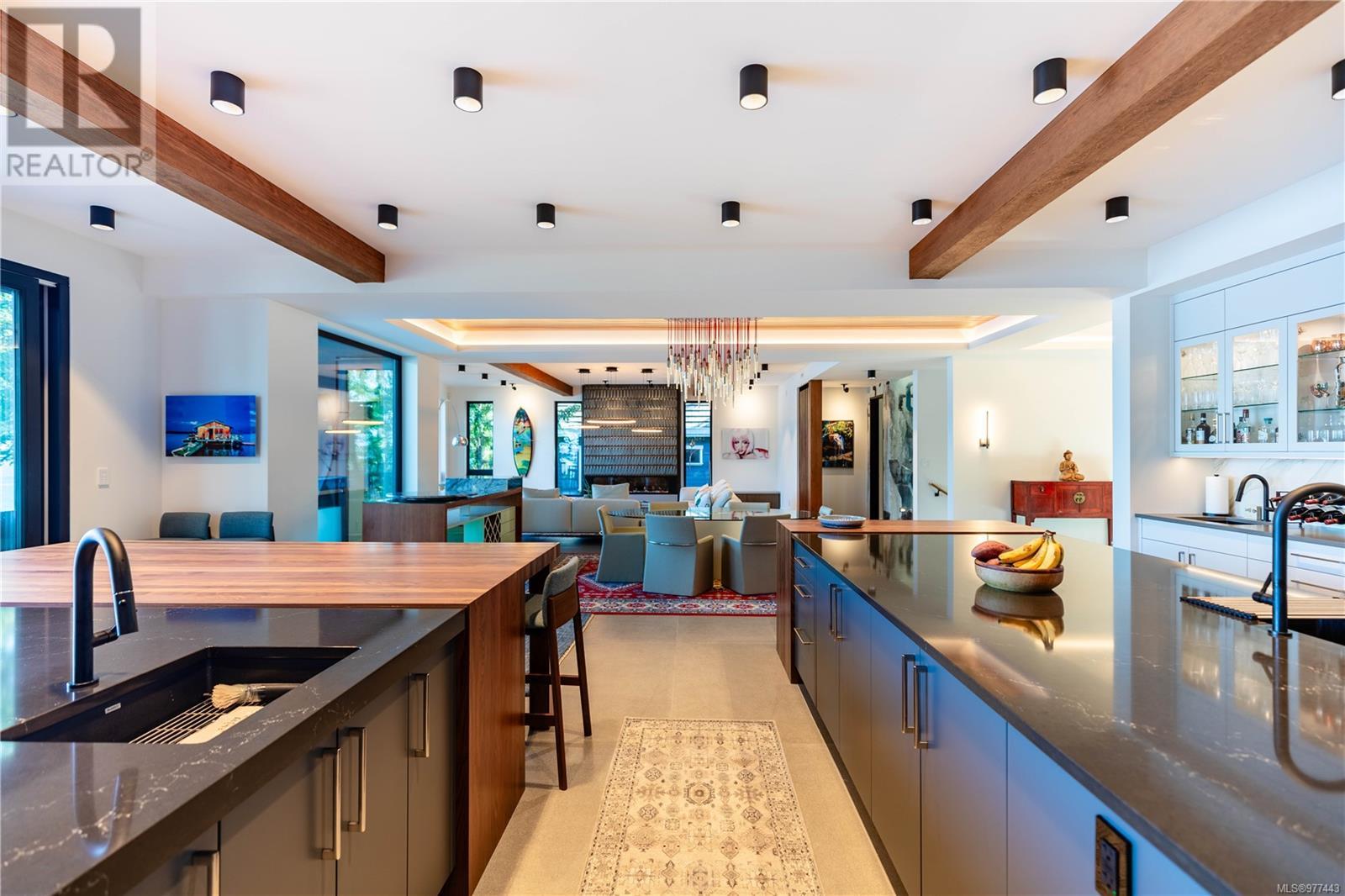  848 Lands End Road, North Saanich