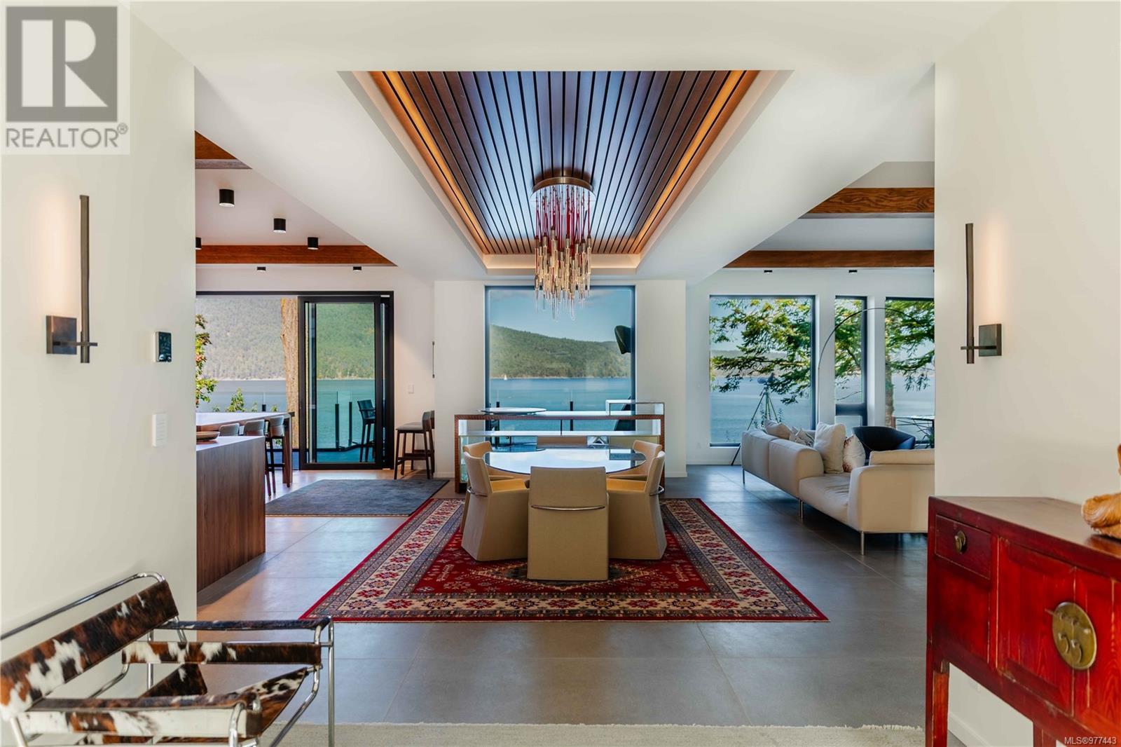  848 Lands End Road, North Saanich