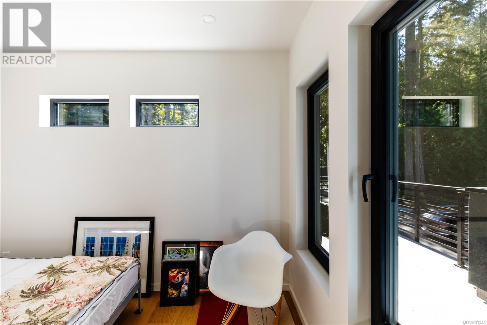 848 Lands End Road, North Saanich