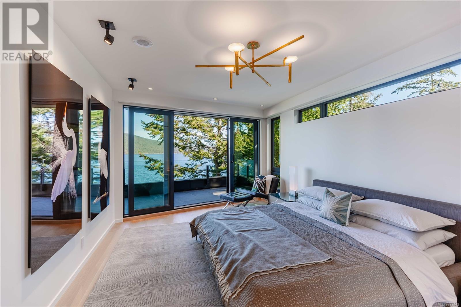  848 Lands End Road, North Saanich