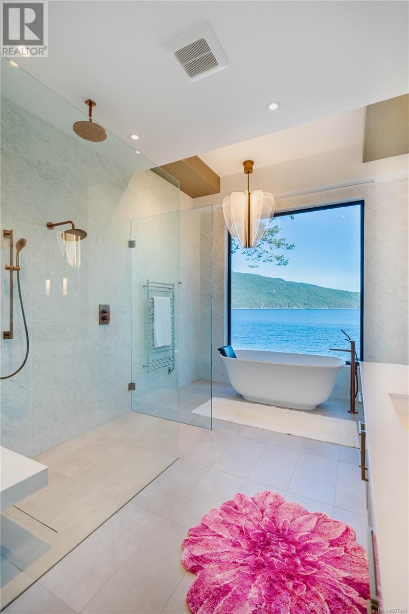  848 Lands End Road, North Saanich