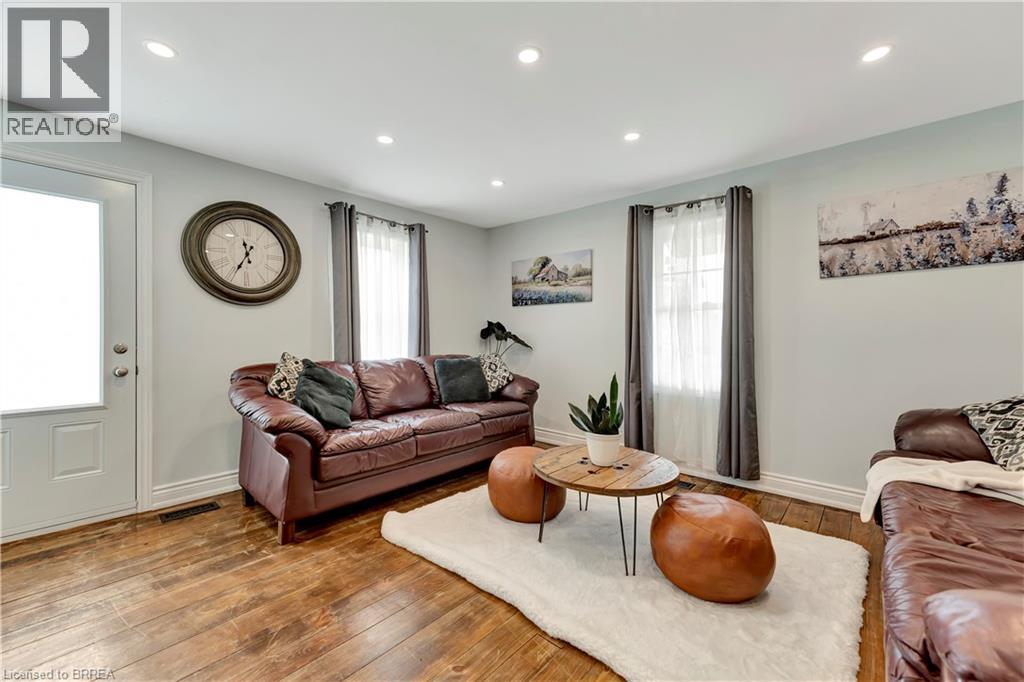 Photo 12 of 9 Lorimer Street, St George ON