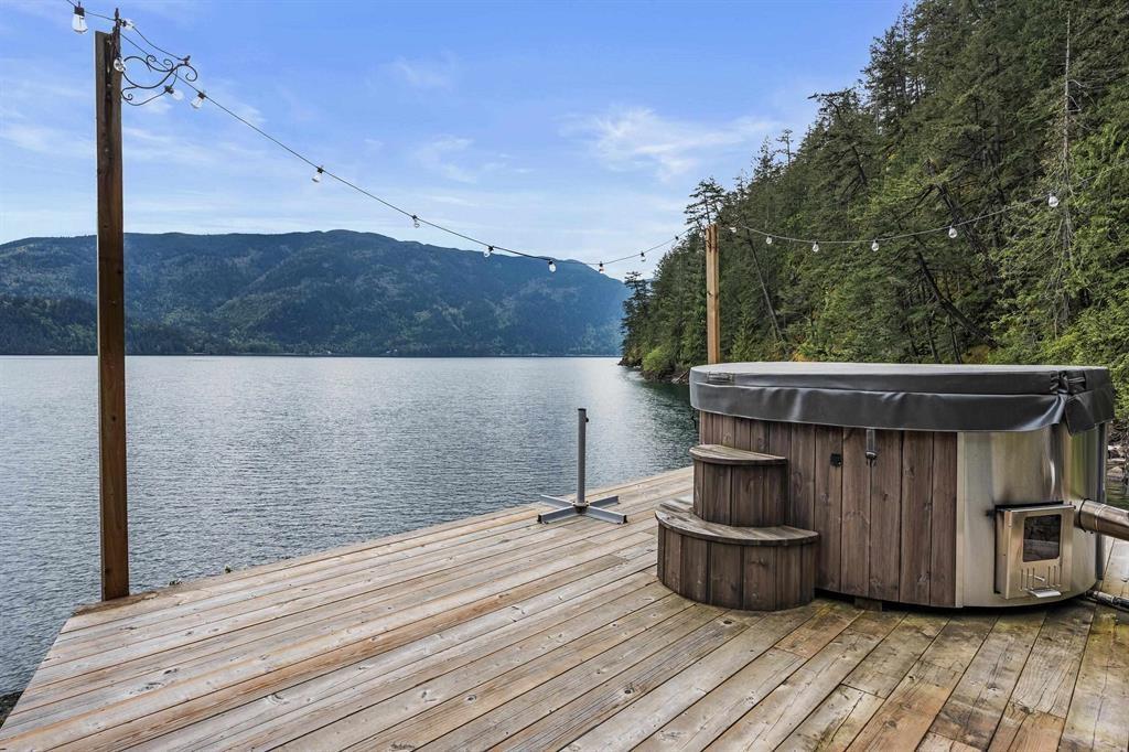 Photo 1 of 322 Echo Island Harrison Lake, Harrison Hot Springs BC