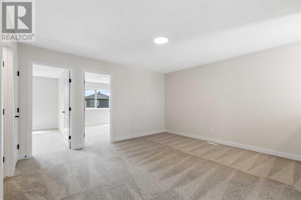 35 Corner Glen Common NE, Calgary, Alberta