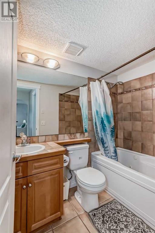 Single Family House for Sale in    Avenue SW Windsor Park Calgary 