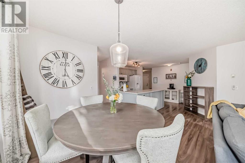 Single Family House for Sale in    Avenue SW Windsor Park Calgary 