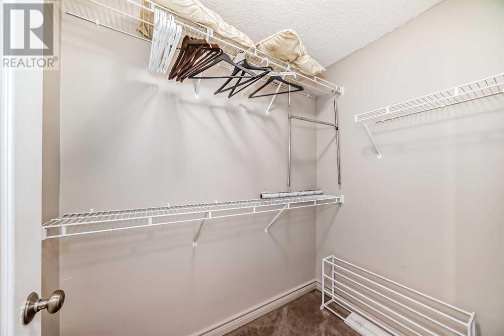 Single Family House for Sale in    Avenue SW Windsor Park Calgary 