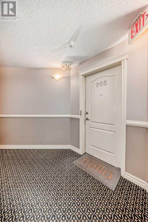 Single Family House for Sale in    Avenue SW Windsor Park Calgary 