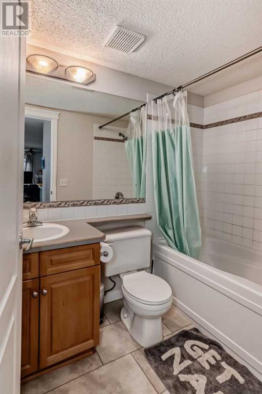 Single Family House for Sale in    Avenue SW Windsor Park Calgary 