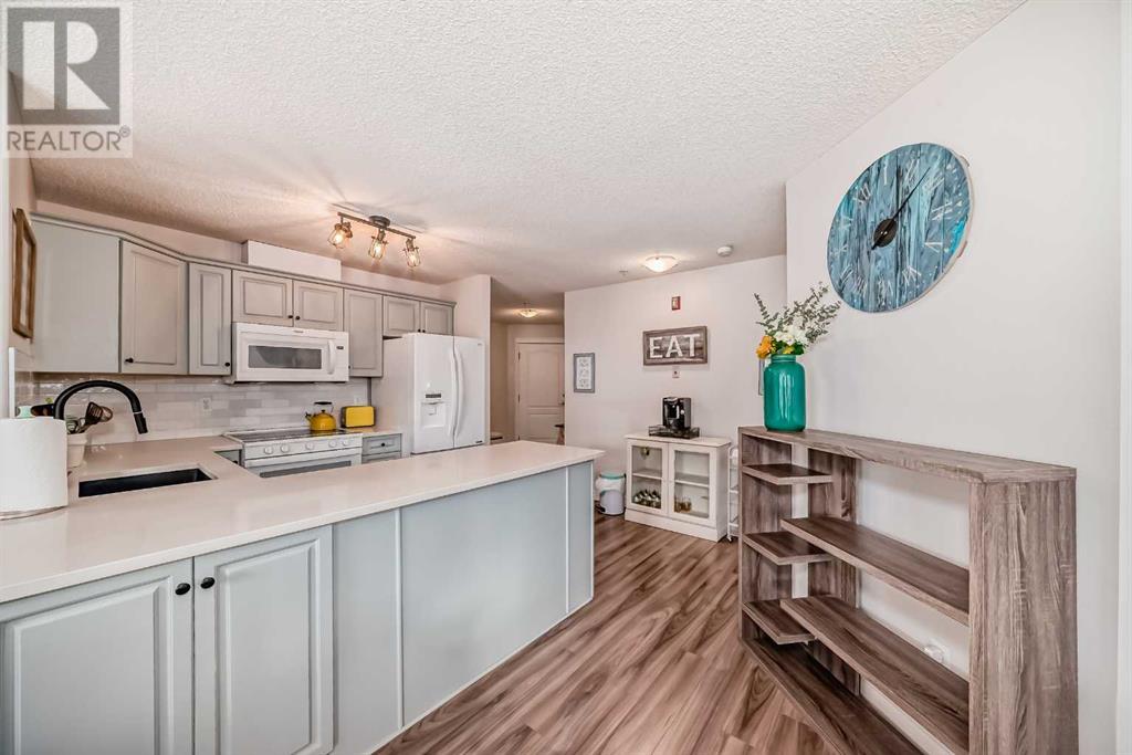 Single Family House for Sale in    Avenue SW Windsor Park Calgary 