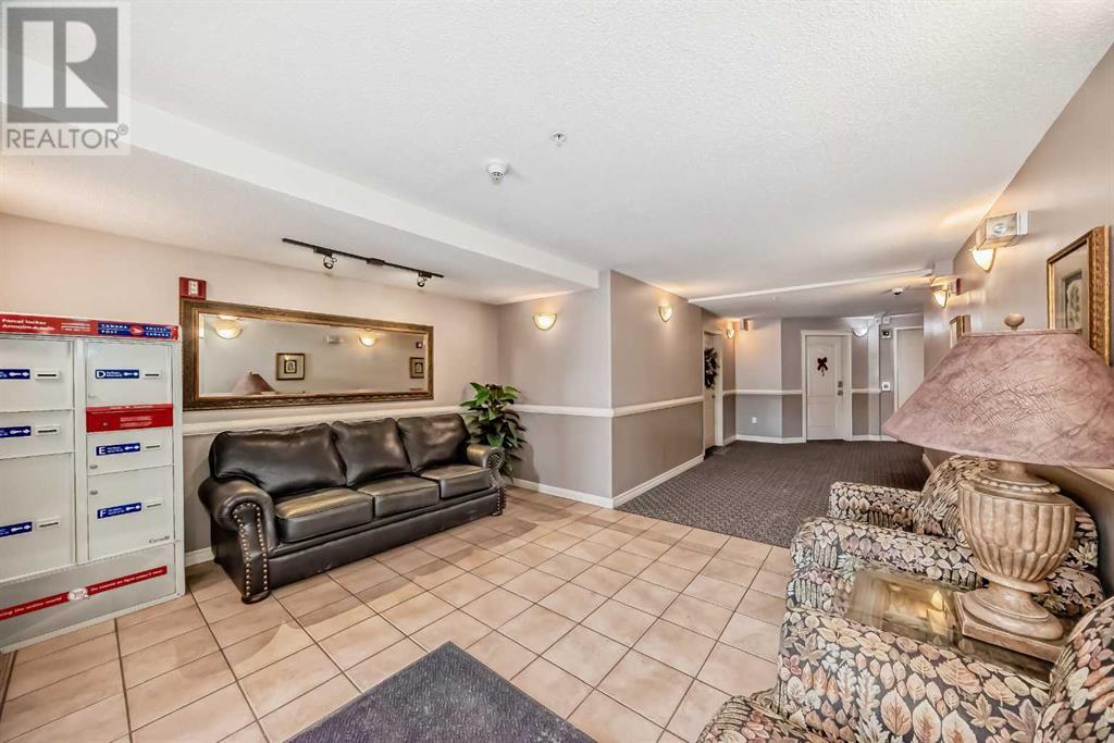 Single Family House for Sale in    Avenue SW Windsor Park Calgary 