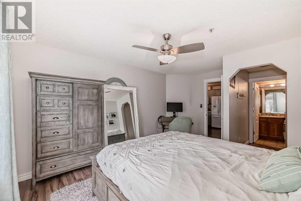Single Family House for Sale in    Avenue SW Windsor Park Calgary 