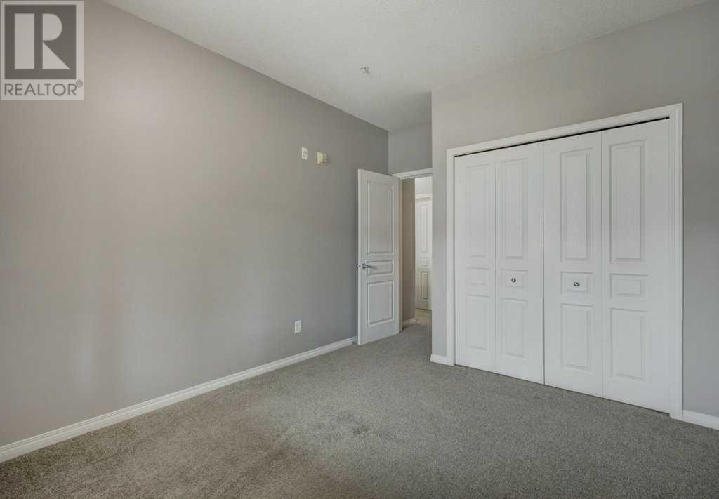 Single Family House for Sale in   Lake Fraser Green SE Lake Bonavista Calgary 