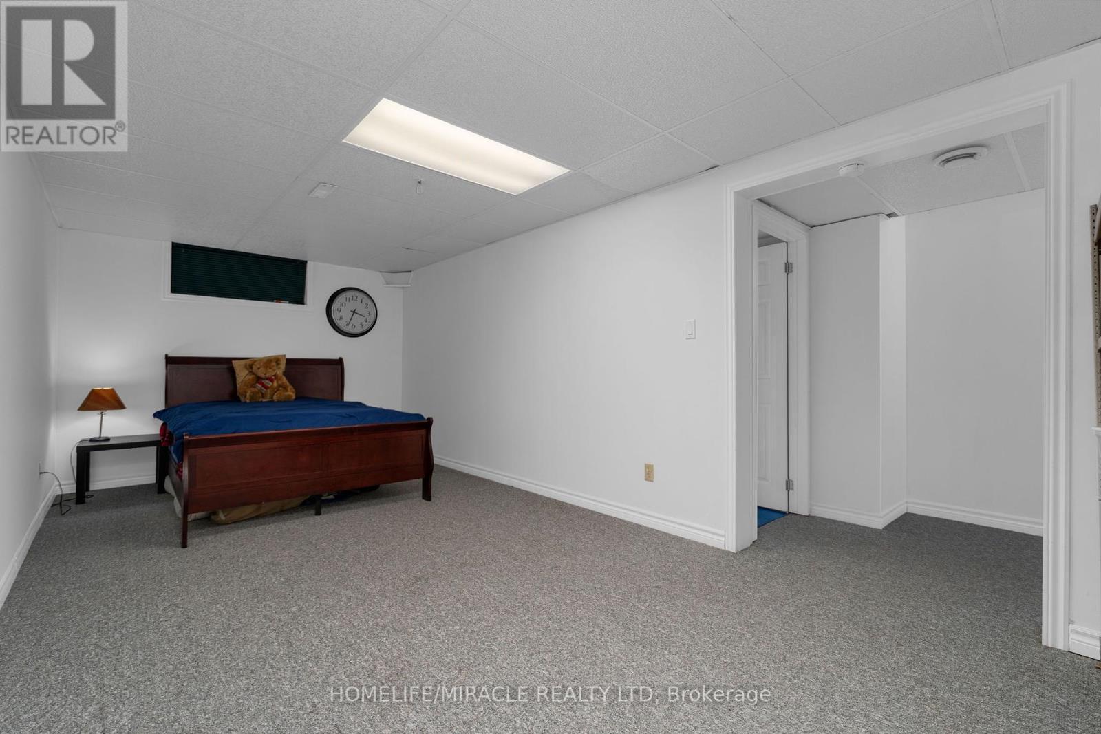 Single Family House for Sale in  LIVINGSTONE STREET W Barrie (Northwest) 
