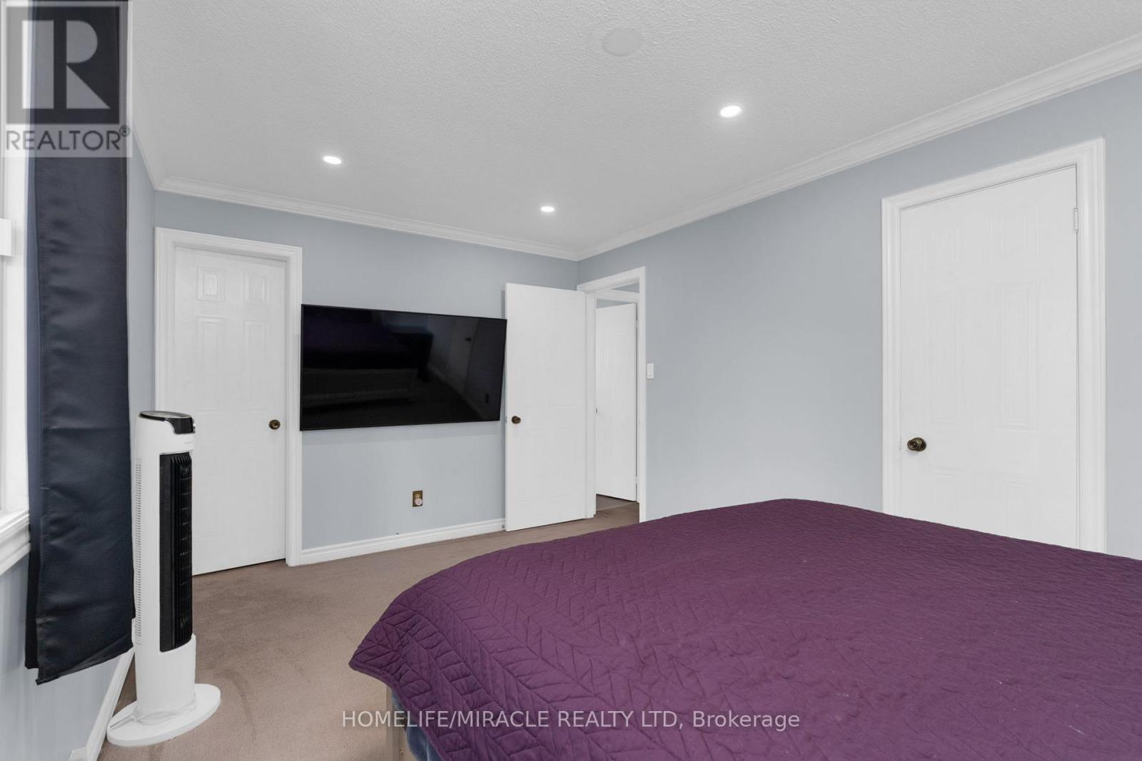 Single Family House for Sale in  LIVINGSTONE STREET W Barrie (Northwest) 