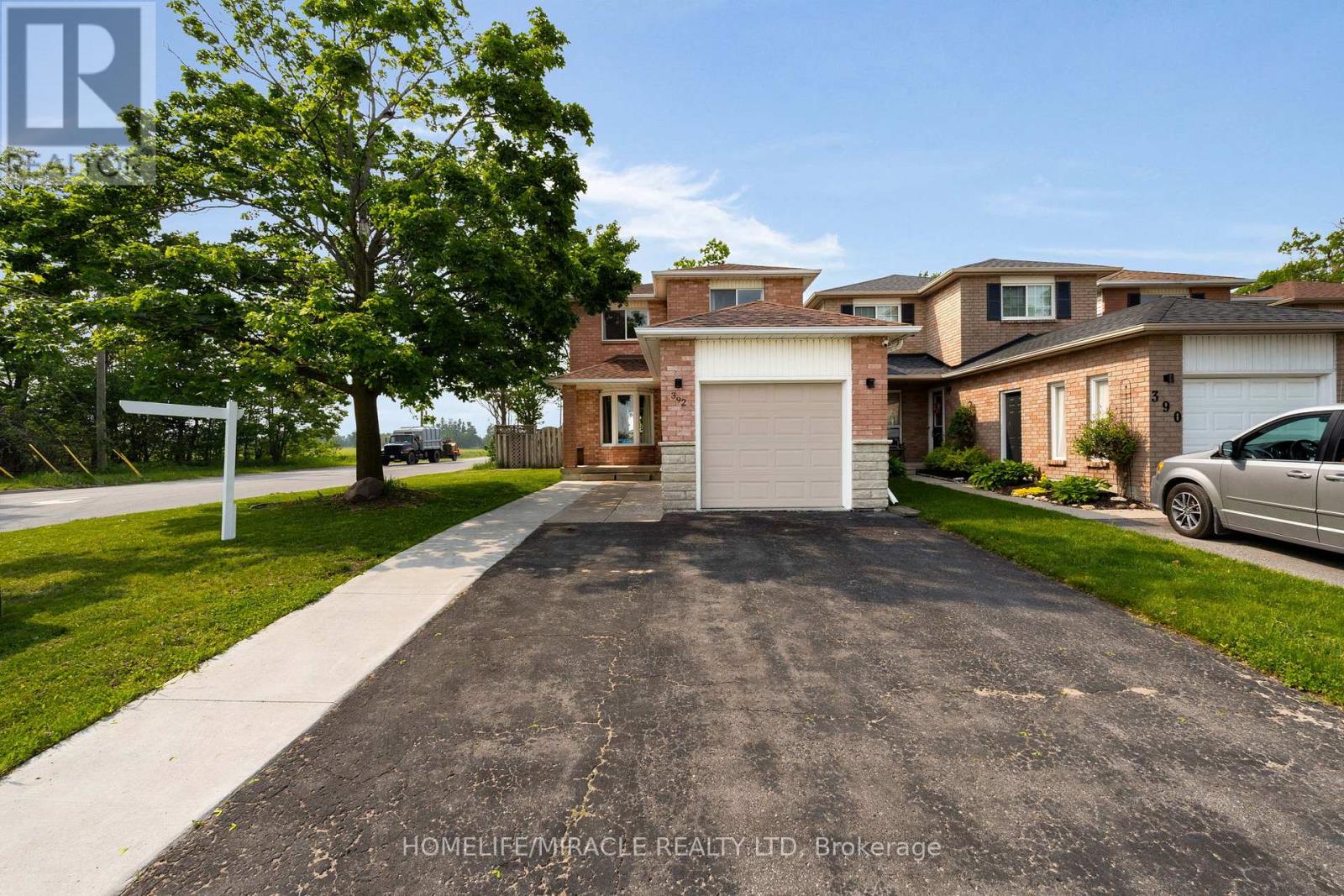 Single Family House for Sale in  LIVINGSTONE STREET W Barrie (Northwest) 