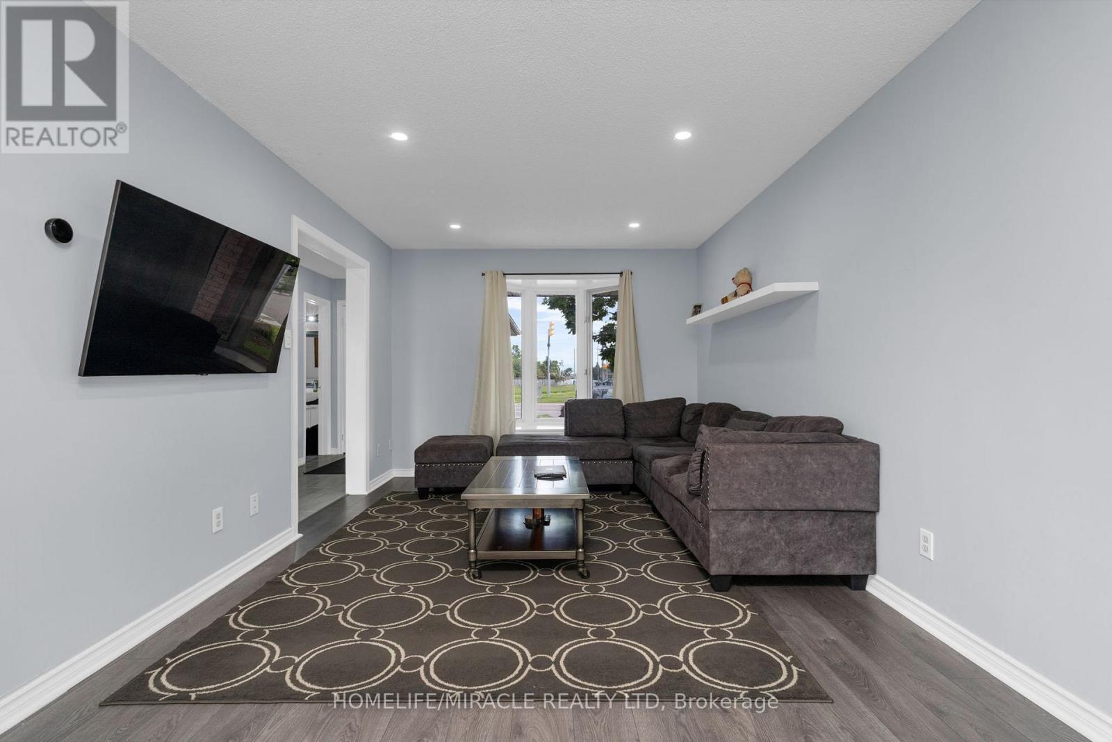 Single Family House for Sale in  LIVINGSTONE STREET W Barrie (Northwest) 