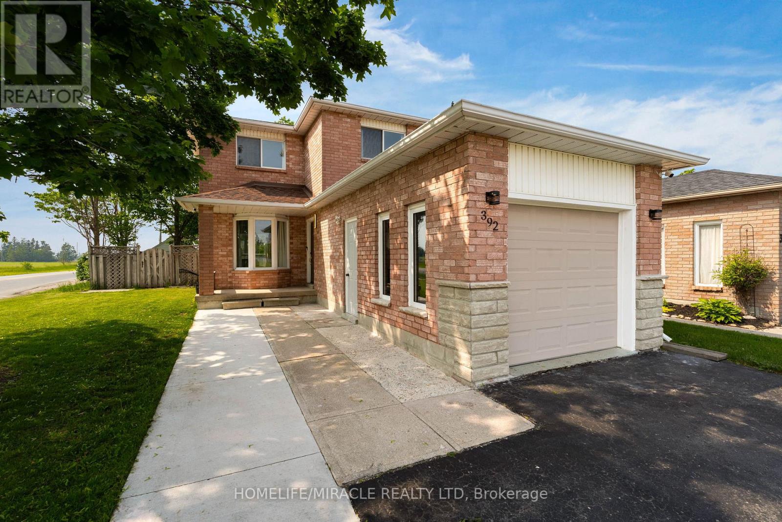 Single Family House for Sale in  LIVINGSTONE STREET W Barrie (Northwest) 