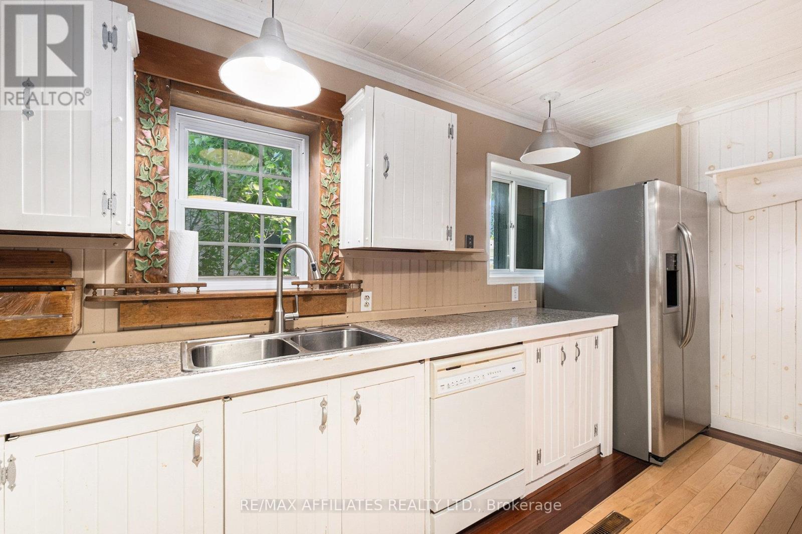 Photo 15 of 122 Chambers Street, Smiths Falls ON