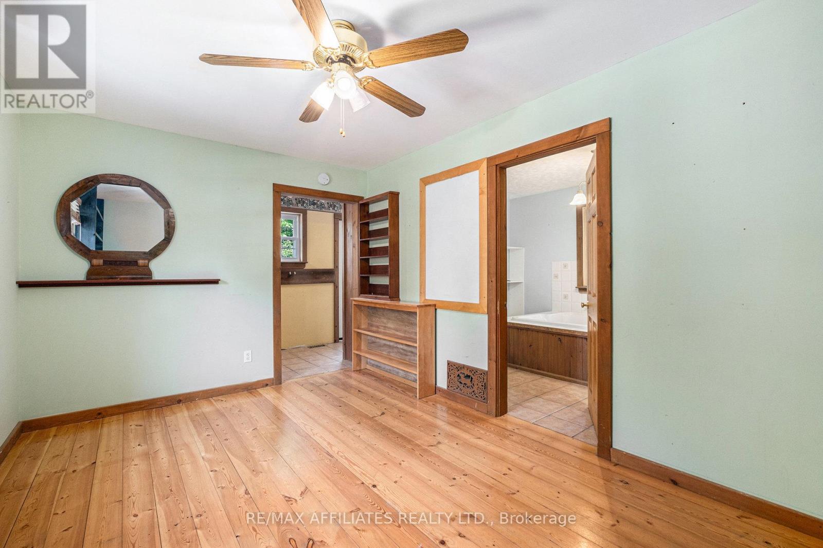 Photo 17 of 122 Chambers Street, Smiths Falls ON